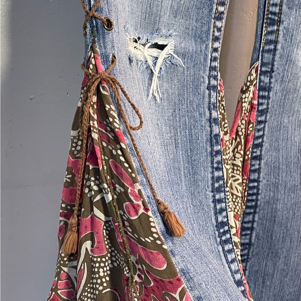 #0124 Aeropostale Long Bayla Skinny Floral Inset Flare Bellbottom Jeans -1/2 - Picture 7 of 15